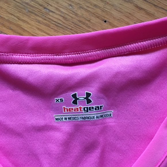 4 UnderArmour tops S/XS - Picture 3 of 8